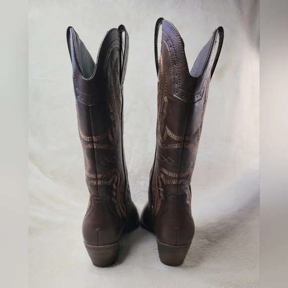 Brown Cowgirl Boots - Picture 2 of 16